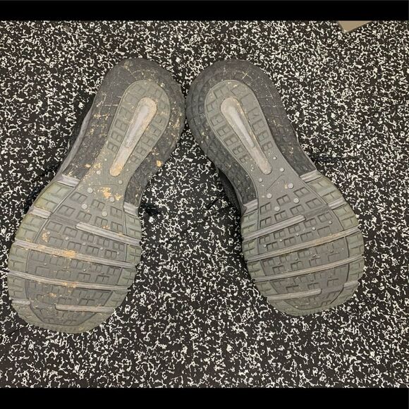Dual Fusion Nikes   - Picture 5 of 5